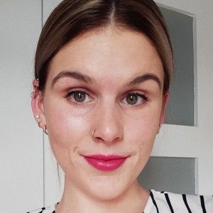 Meet your Posher, Cassandra